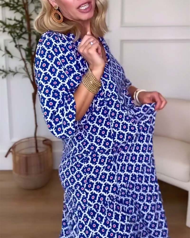 Lässiges bedrucktes V-Ausschnitt Kleid mit drei Viertelärmeln