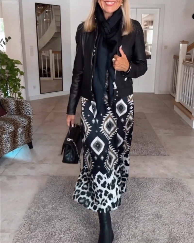 Langarm Kleid mit geometrischem Druck