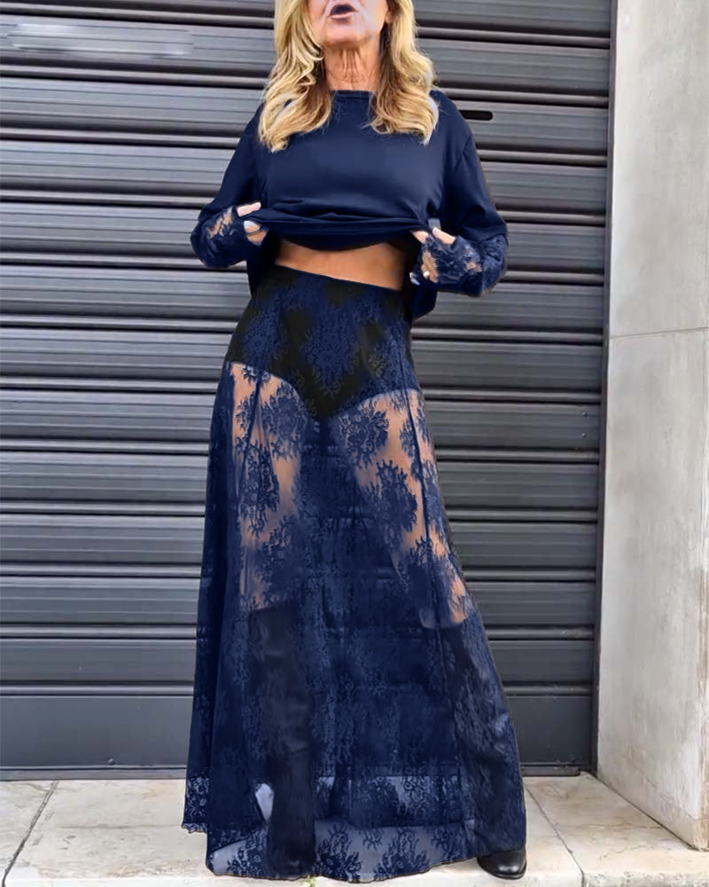 Zweiteiliges Set - einfarbiges T-Shirt und Spitzenrock