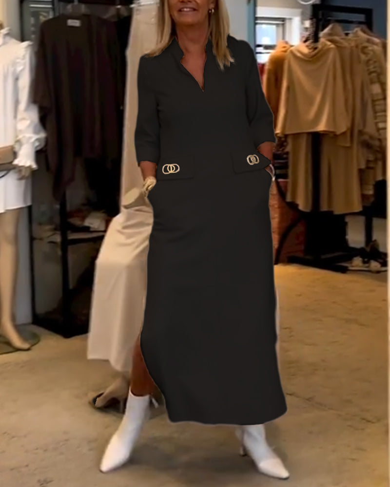 Einfarbiges Kleid mit 3/4-Ärmeln und Schlitz