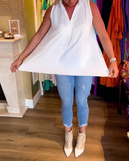 Ärmelloses Top mit Revers und Raffung