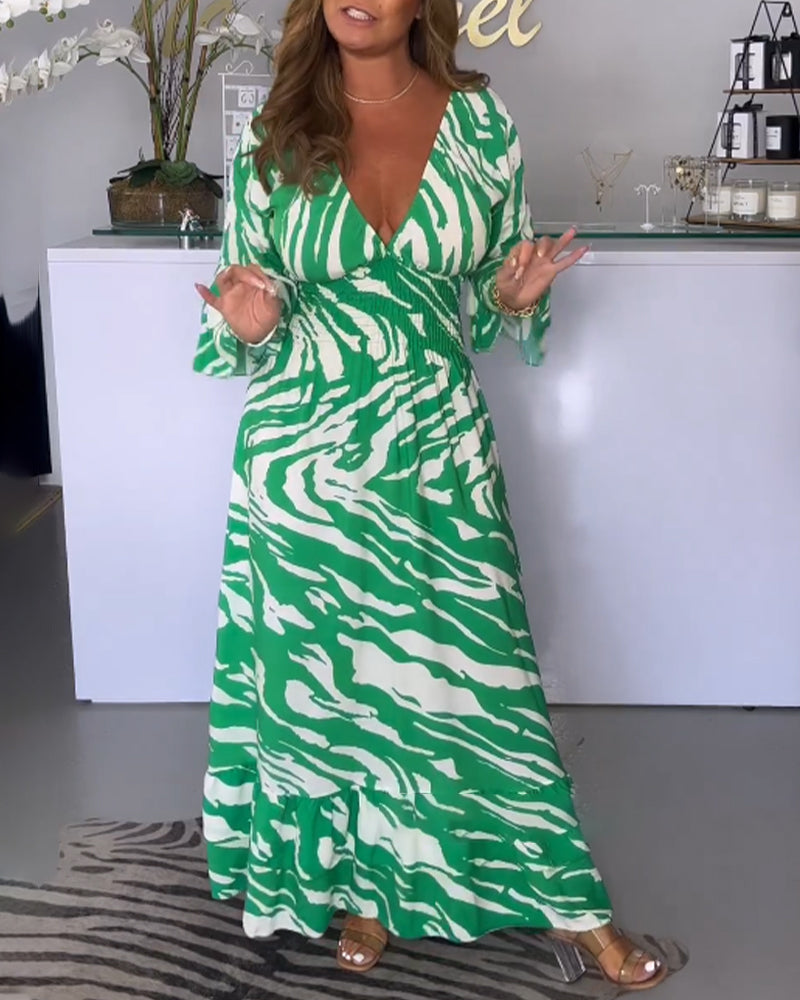 V-Ausschnitt Kleid mit 3/4-Ärmeln