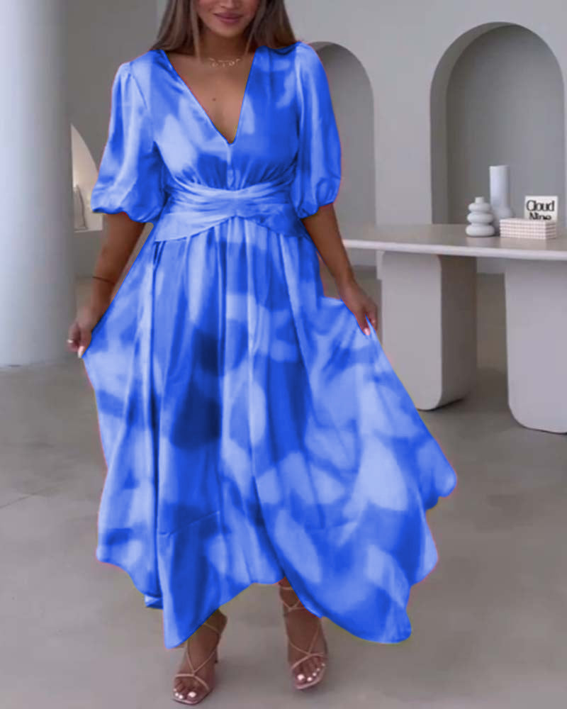 Elegantes Kleid mit tiefem V-Ausschnitt und halben Ärmeln