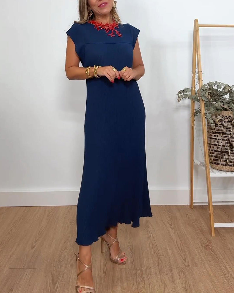 Ärmelloses plissiertes einfaches einfarbiges Kleid