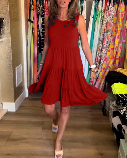 Faltendes ärmelloses lockeres Kleid