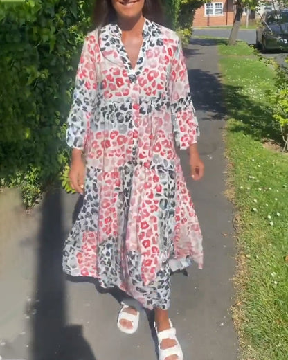 V-Ausschnitt bedrucktes Rüschenshirt Kleid