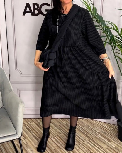 Einfaches Kleid mit Rundhalsausschnitt