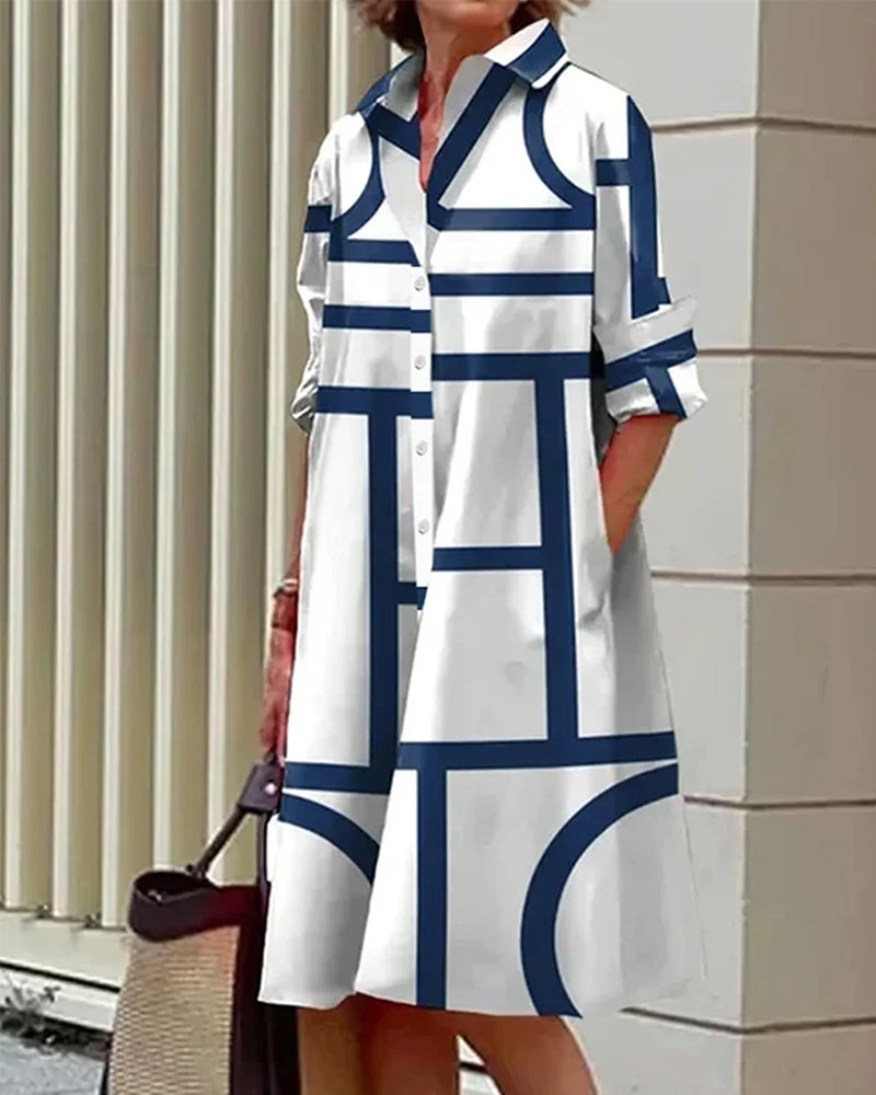 Kleid mit geometrischem Druck und Taschen