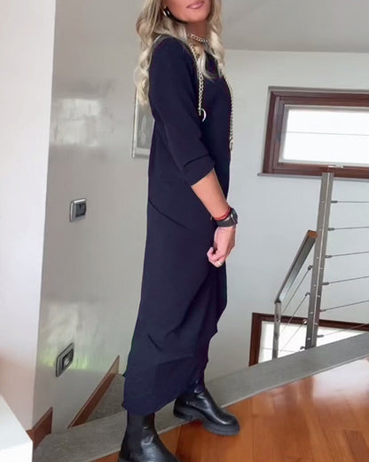 Rundhals gefaltetes einfarbiges elegantes Kleid