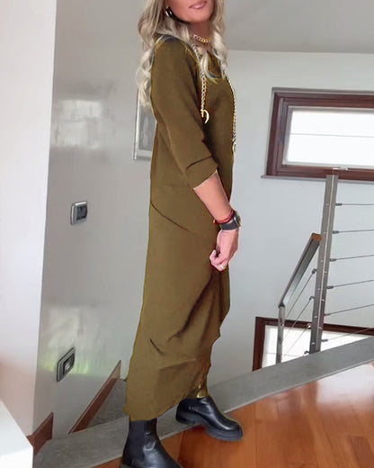 Rundhals gefaltetes einfarbiges elegantes Kleid