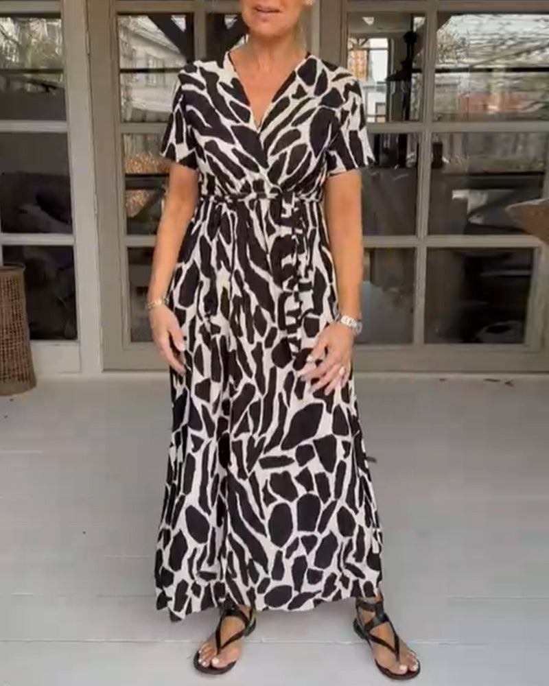 V-Ausschnitt Kurzarmkleid