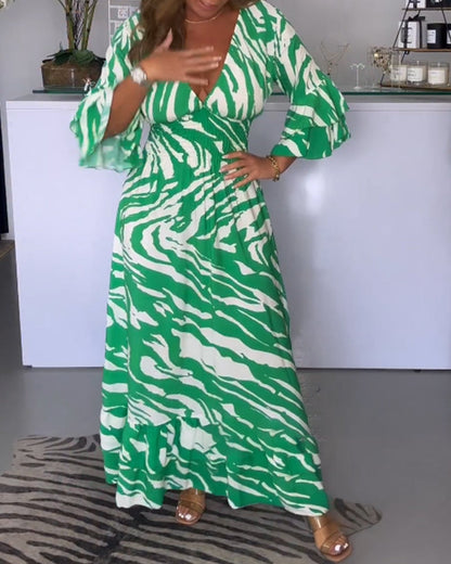 V-Ausschnitt Kleid mit 3/4-Ärmeln