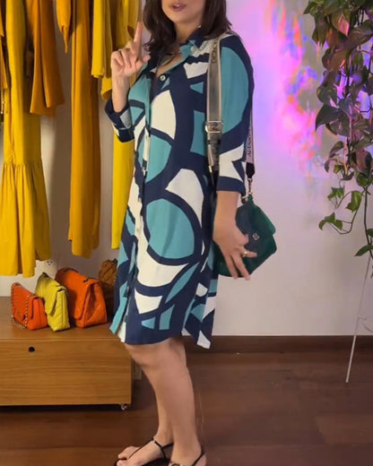 Langärmliges, bedrucktes Hemdkleid