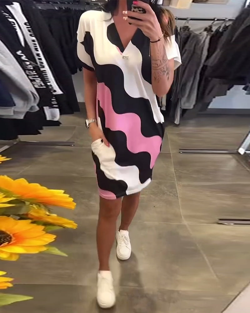 V-Ausschnitt Wellenmuster Kleid