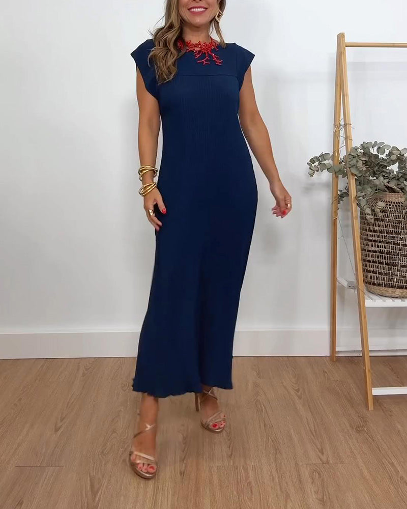 Ärmelloses plissiertes einfaches einfarbiges Kleid