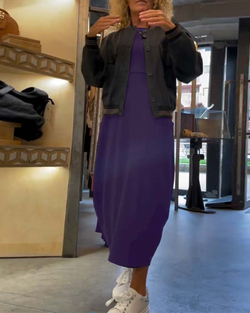 Einfarbiges Rundhalslangarmkleid mit Taschen