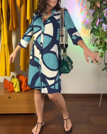 Langärmliges, bedrucktes Hemdkleid