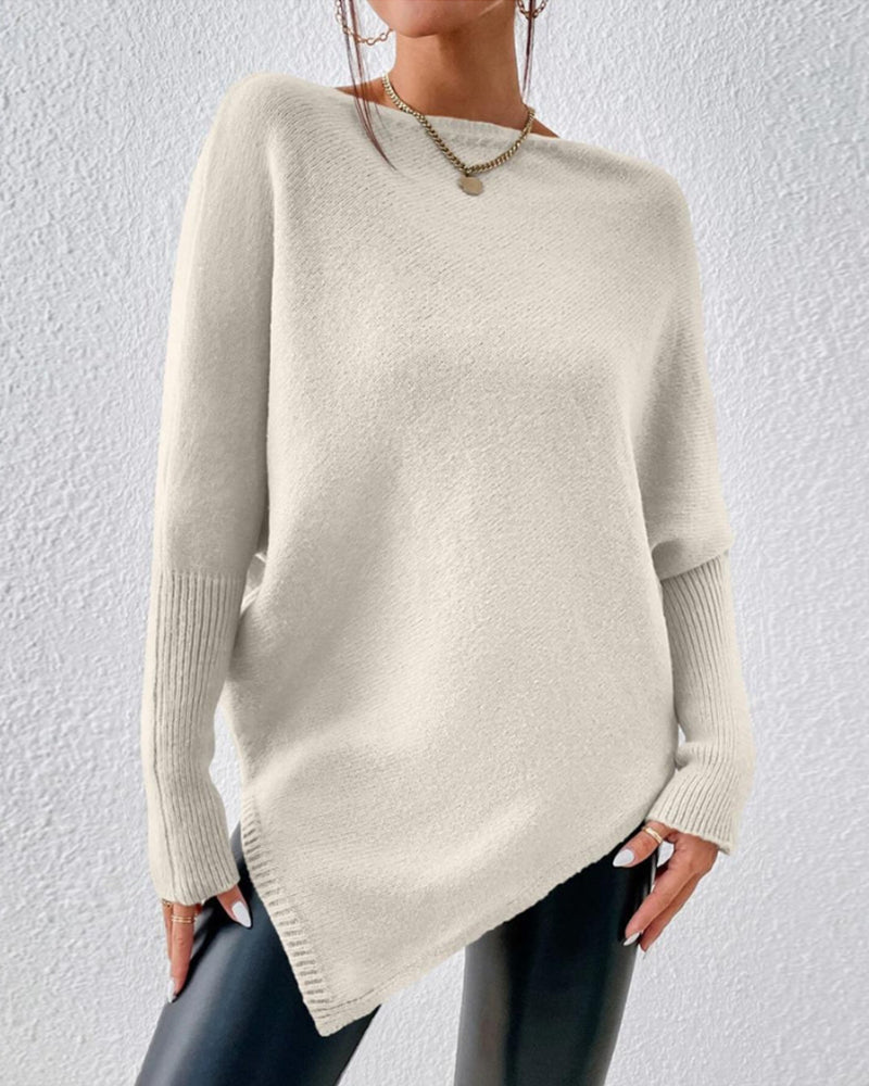 Einfarbiger Pullover mit unregelmäßigem Saum
