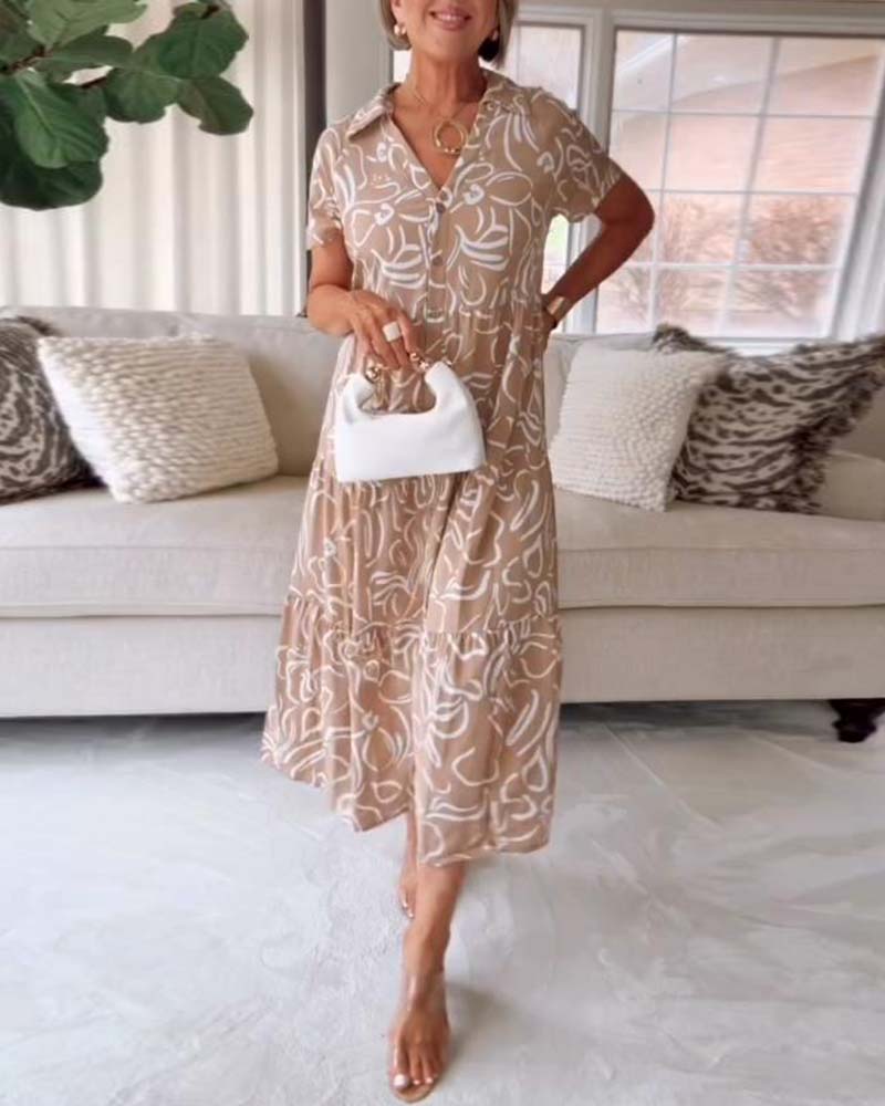 Kurzärmliges Pocket-Kleid mit geometrischen Drucken