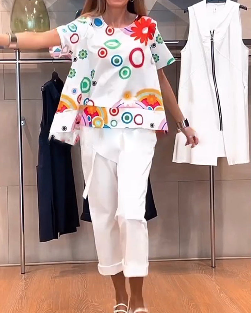 Bedrucktes T-Shirt mit Rundhalsausschnitt und kurzen Ärmeln