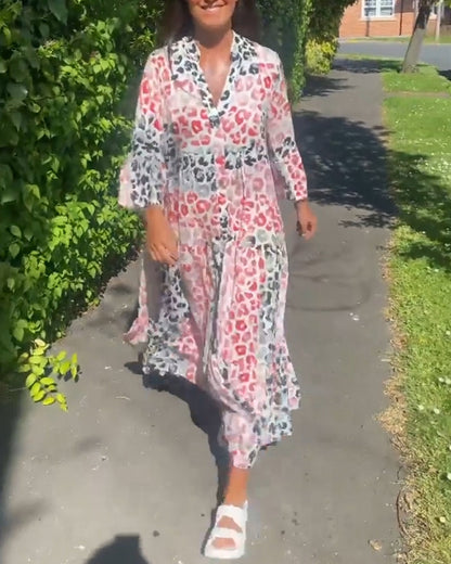 V-Ausschnitt bedrucktes Rüschenshirt Kleid