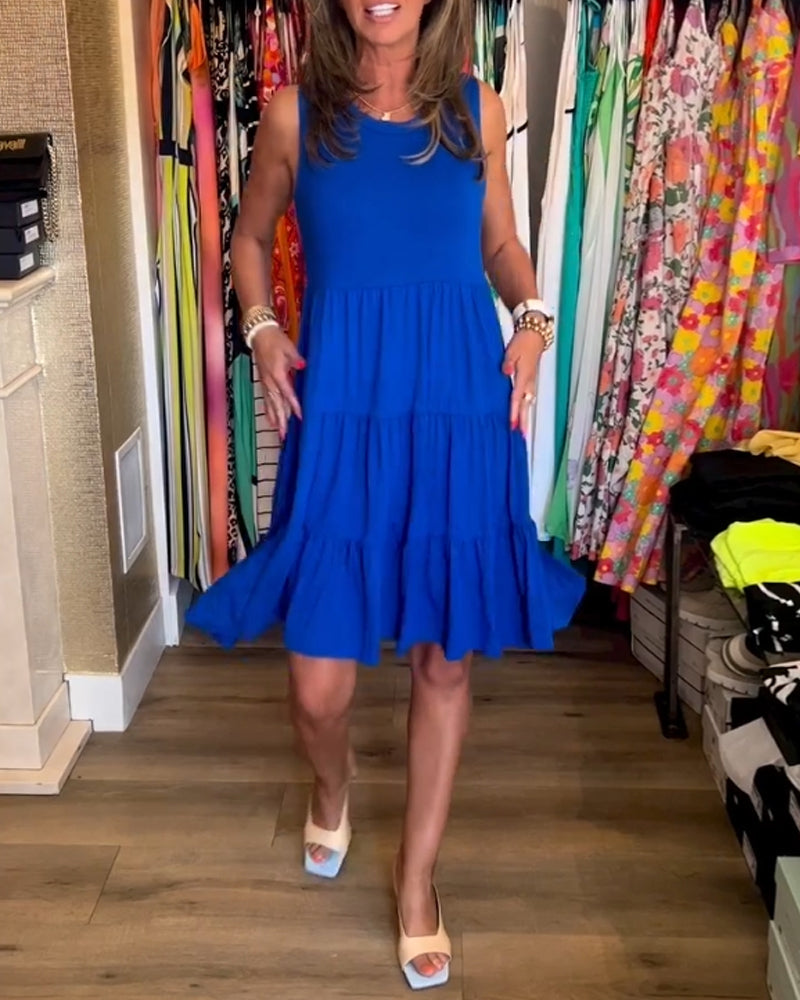 Faltendes ärmelloses lockeres Kleid