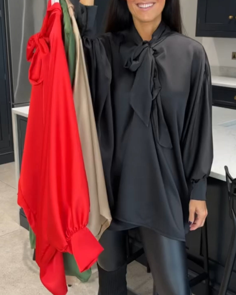 Bluse mit Rüschkragen in einfarbig und elegant