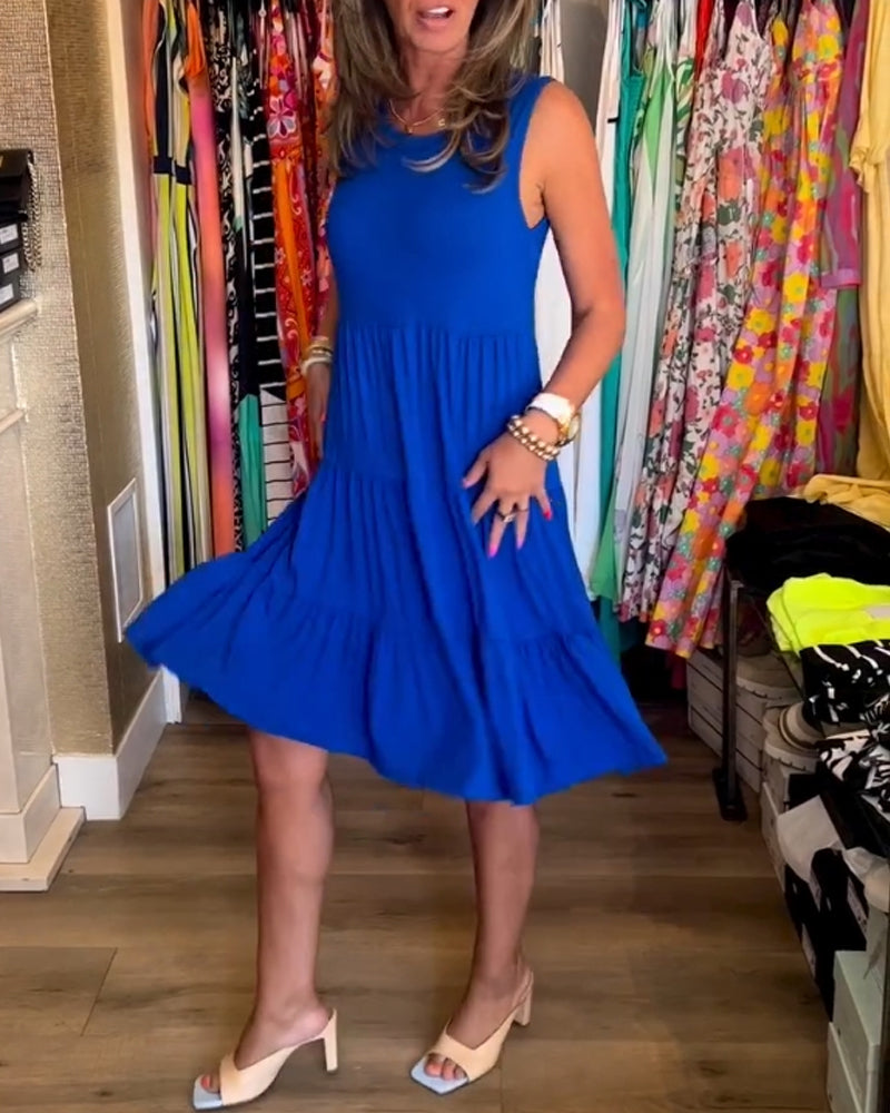 Faltendes ärmelloses lockeres Kleid