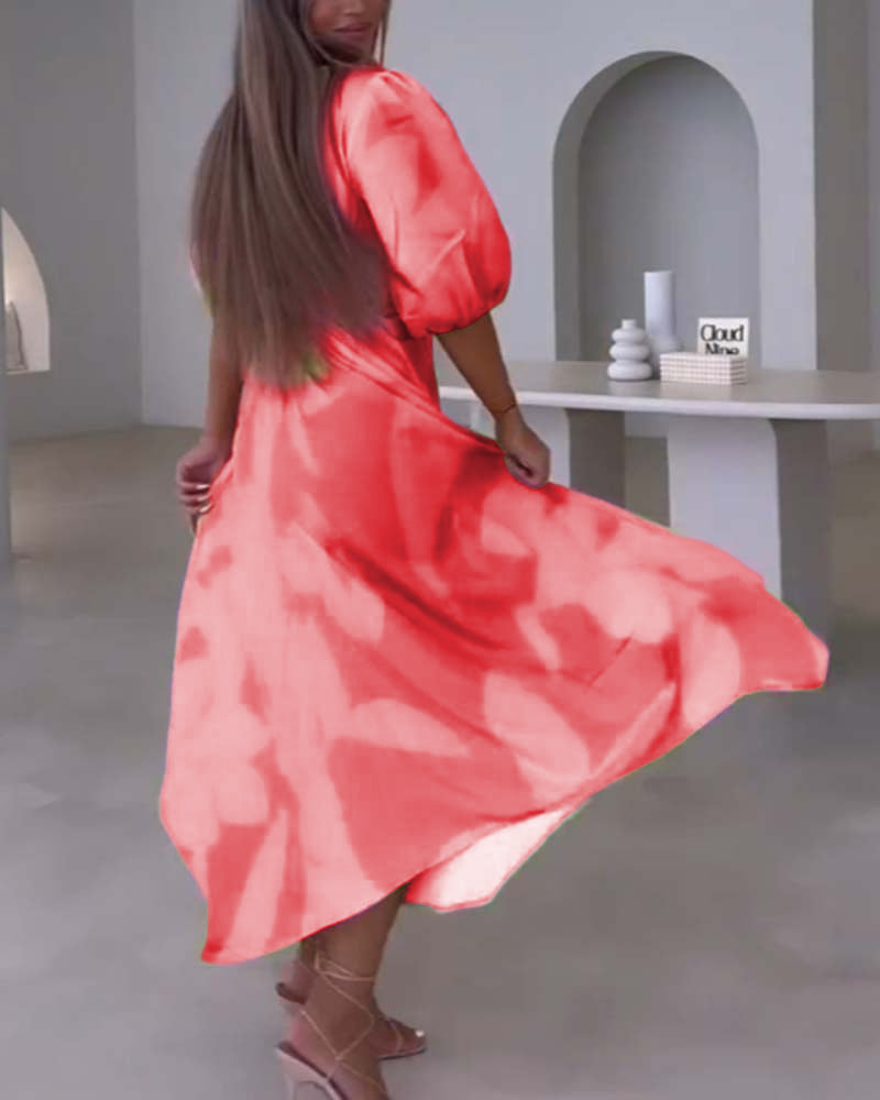 Elegantes Kleid mit tiefem V-Ausschnitt und halben Ärmeln