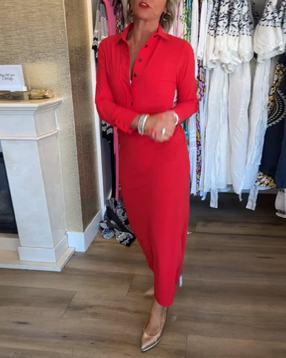 Elegantes Kleid mit Schlitz in einfarbig