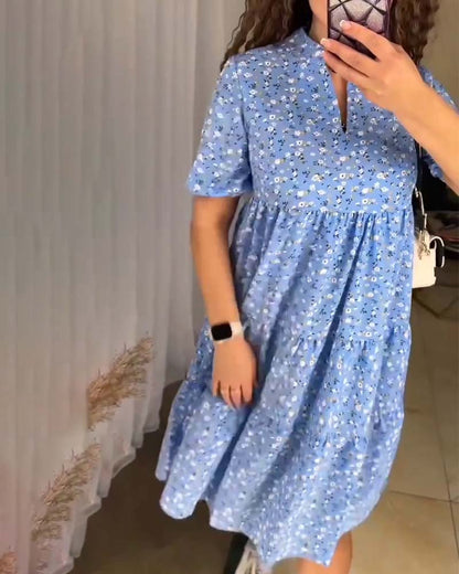 Luftiges florales Freizeitkleid