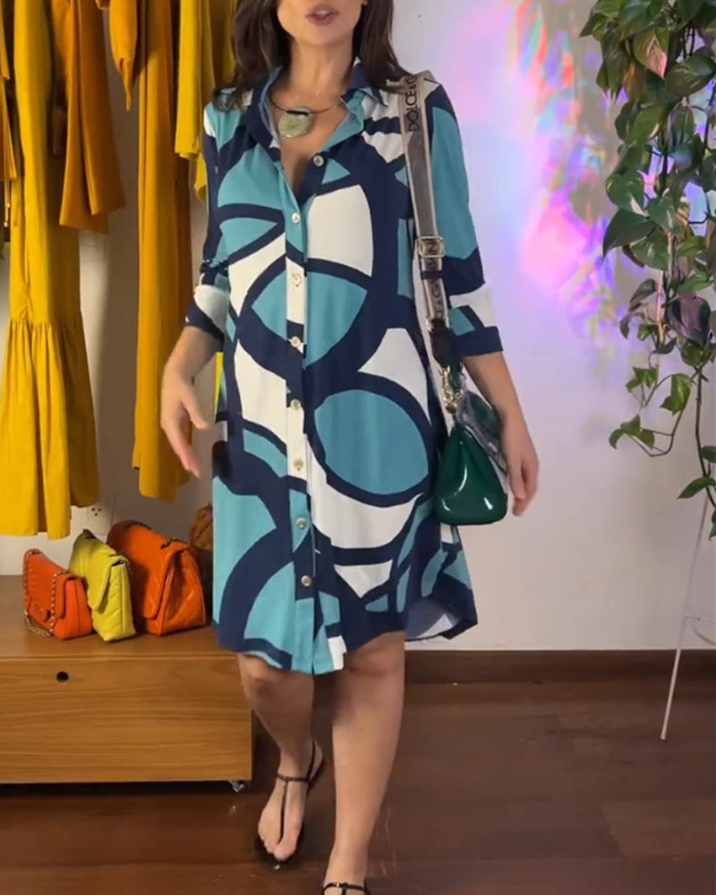 Langärmliges, bedrucktes Hemdkleid