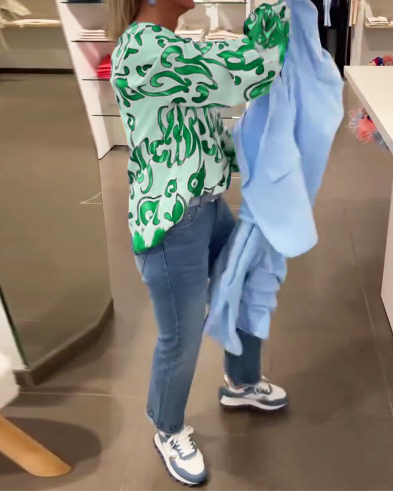 Elegantes langärmliges Oberteil mit bedrucktem V-Ausschnitt