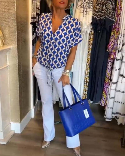 Kurzärmliges V-Ausschnitt bedrucktes Freizeitoberteil