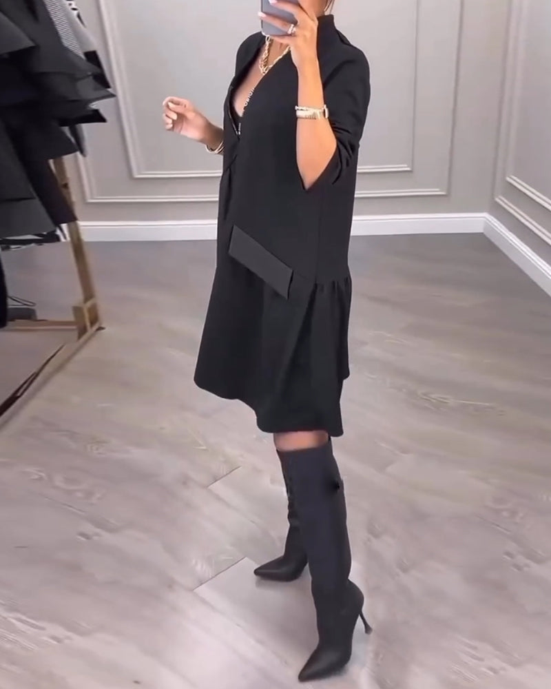 Künstlerisches V-Ausschnitt Kleid mit langen Ärmeln