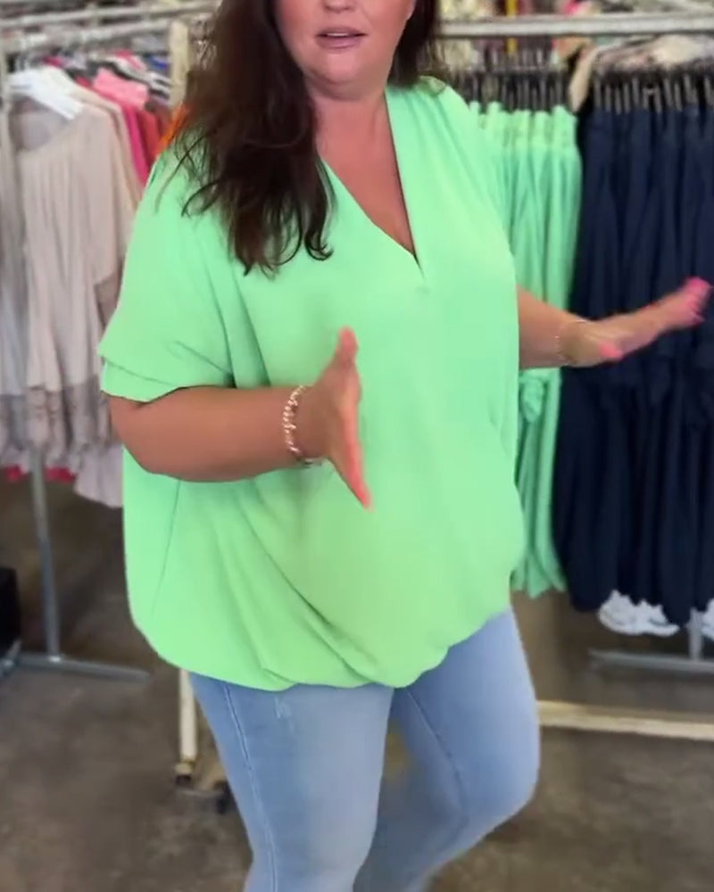 Bluse mit V-Ausschnitt und Rüschendetails in einfarbig