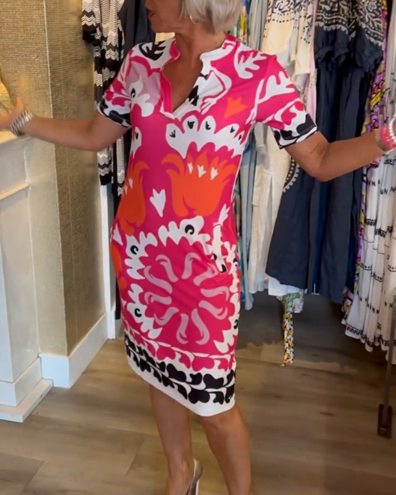 Kurzärmliges, bedrucktes V-Ausschnitt-Kleid
