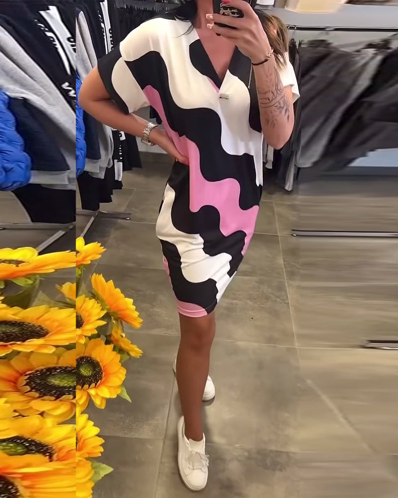 V-Ausschnitt Wellenmuster Kleid