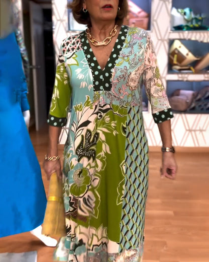 V-Ausschnitt Bedrucktes Schlitzkleid