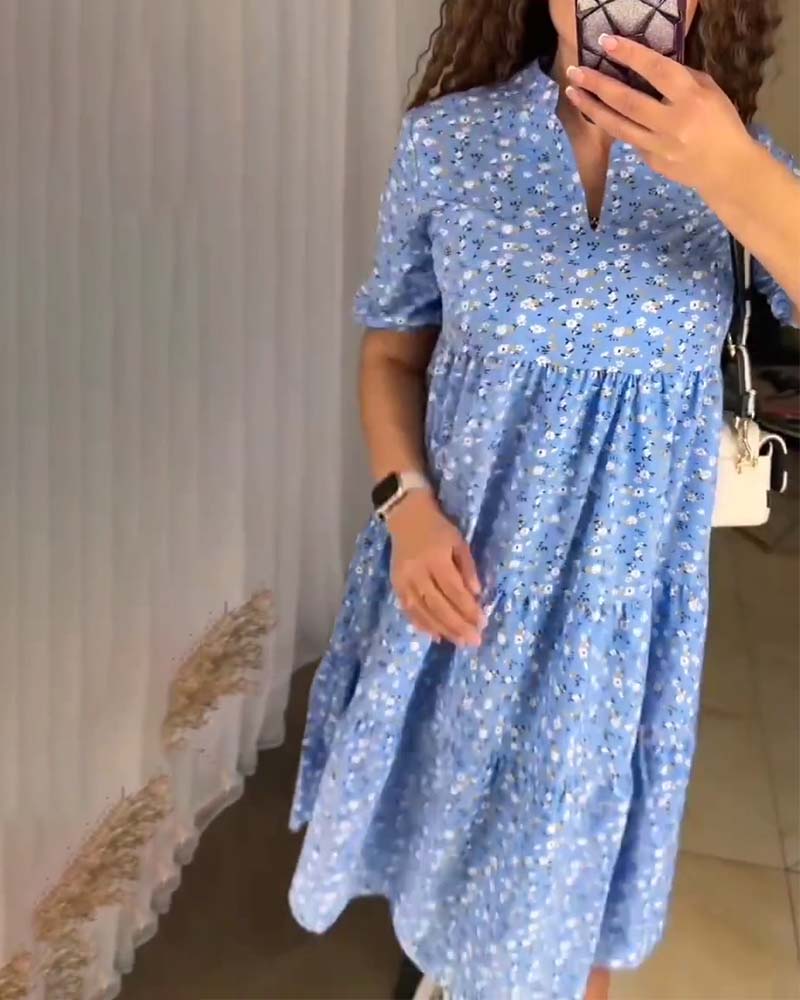 Luftiges florales Freizeitkleid