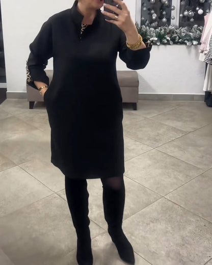 Kleid mit Stehkragen in einfarbig