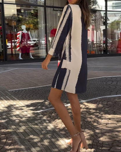 Revers bedrucktes Schlitzkleid