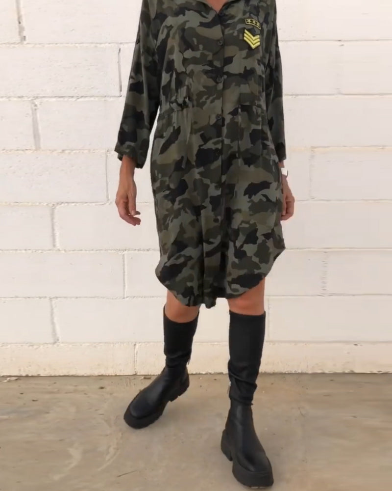 Tarnmuster Langarmkleid