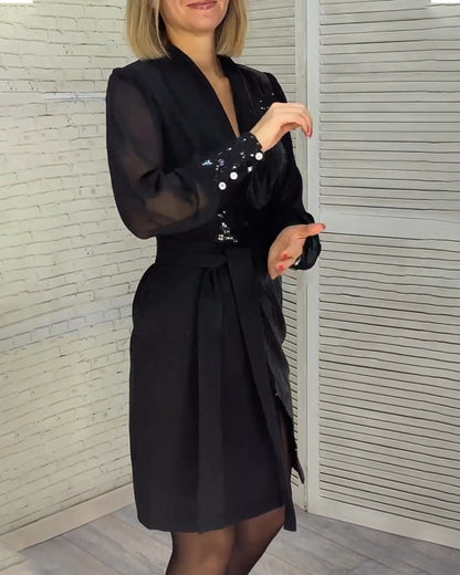 Pailletten-besetztes langärmliges Kleid