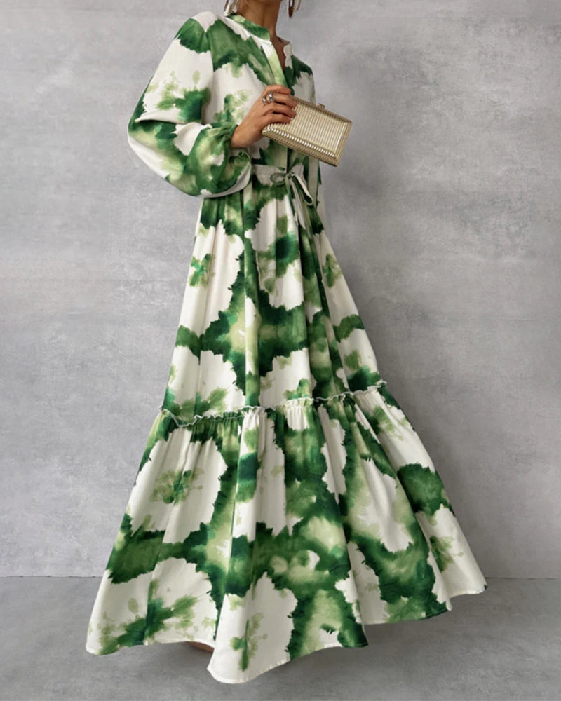 Elegantes Batik-Patchwork-Kleid mit Kordelzug und Ballonärmeln