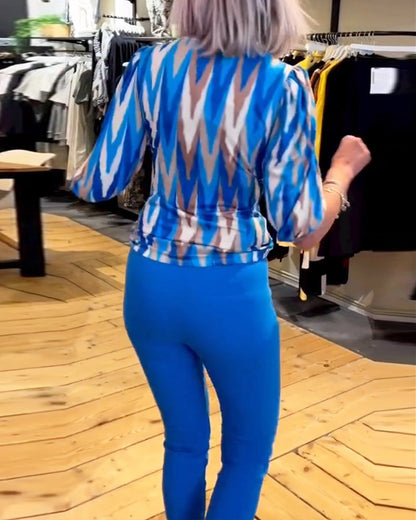 Bedrucktes lässiges tiefes V-Top