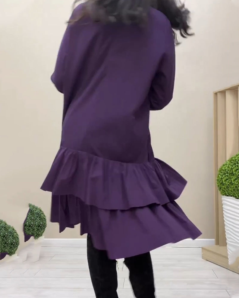 Sanftes, gerafftes knielanges Kleid