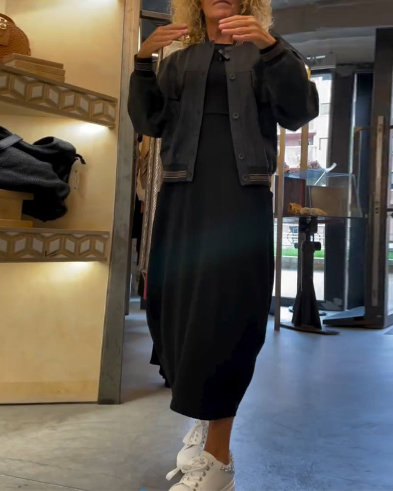 Einfarbiges Rundhalslangarmkleid mit Taschen