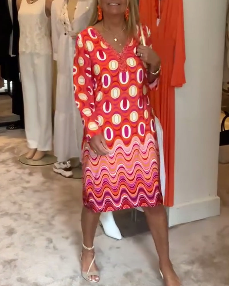 Lässiges, lockeres, bedrucktes V-Ausschnitt-Kleid mit langen Ärmeln