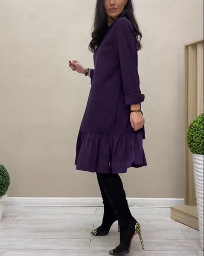 Sanftes, gerafftes knielanges Kleid